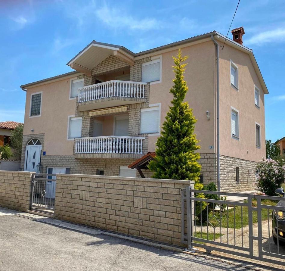 Apartments Ban Galizana Luaran gambar