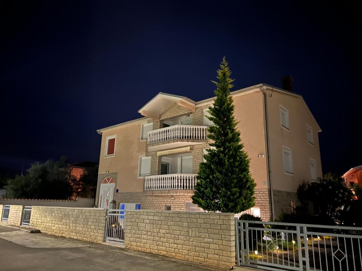 Apartments Ban Galizana Luaran gambar